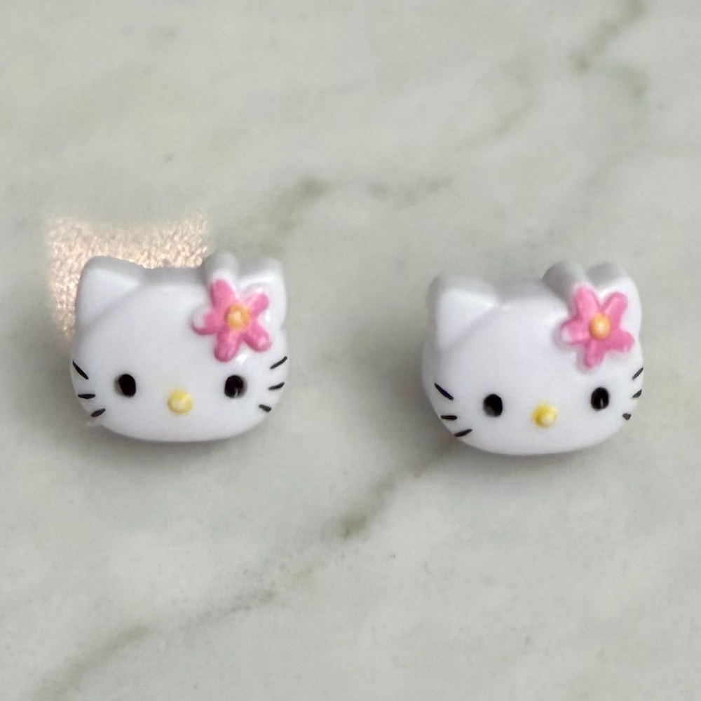 Hello Kitty Earrings